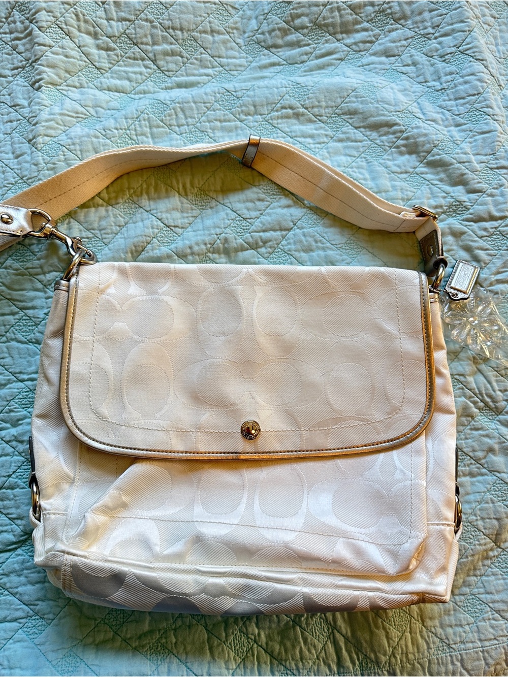New Coach Signature Kyra Daisy White Crossbody Messenger Bag